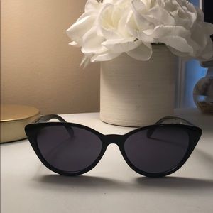 Black Retro Sunglasses NEW